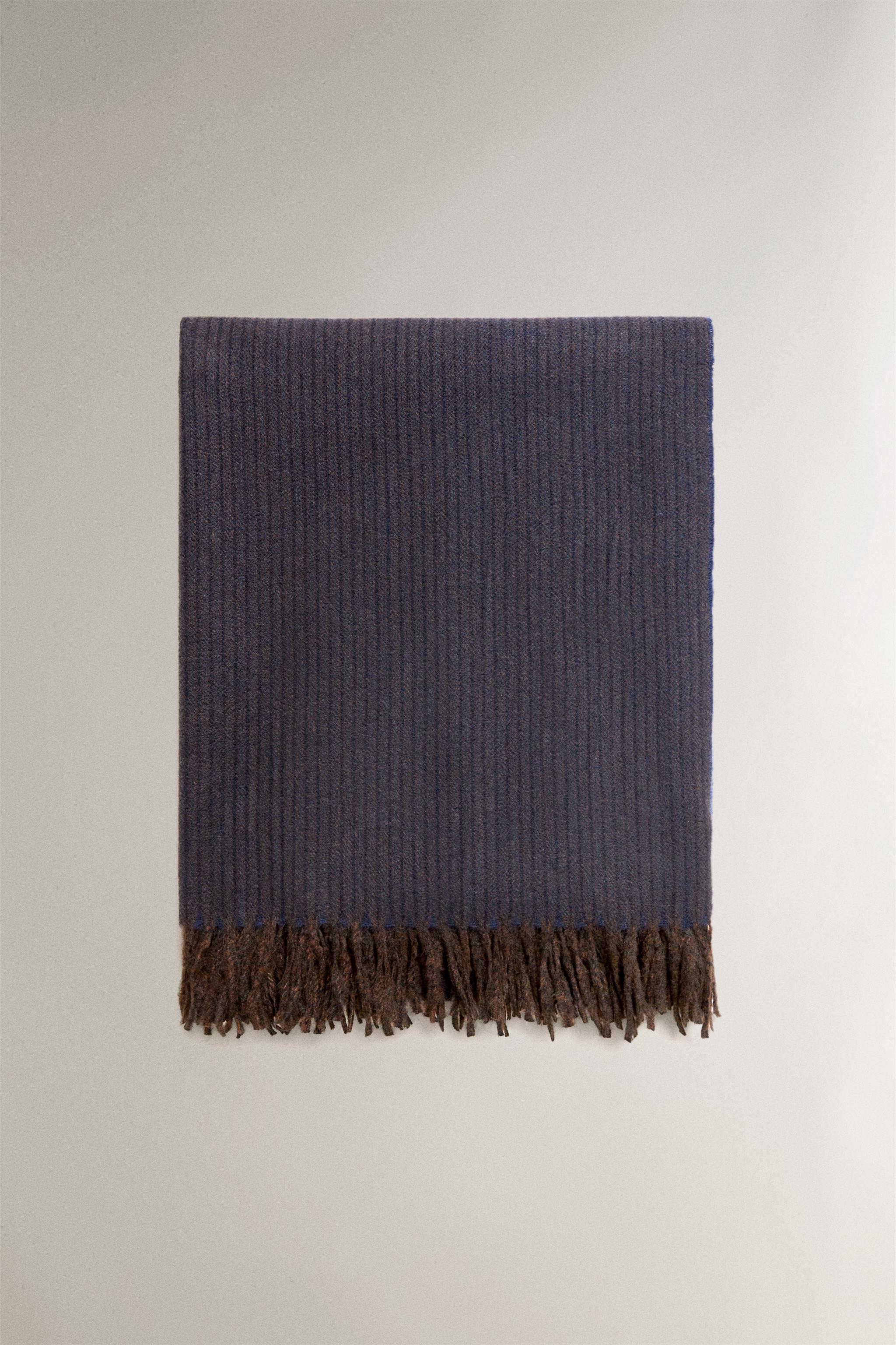 STRIPED FRINGE BLANKET