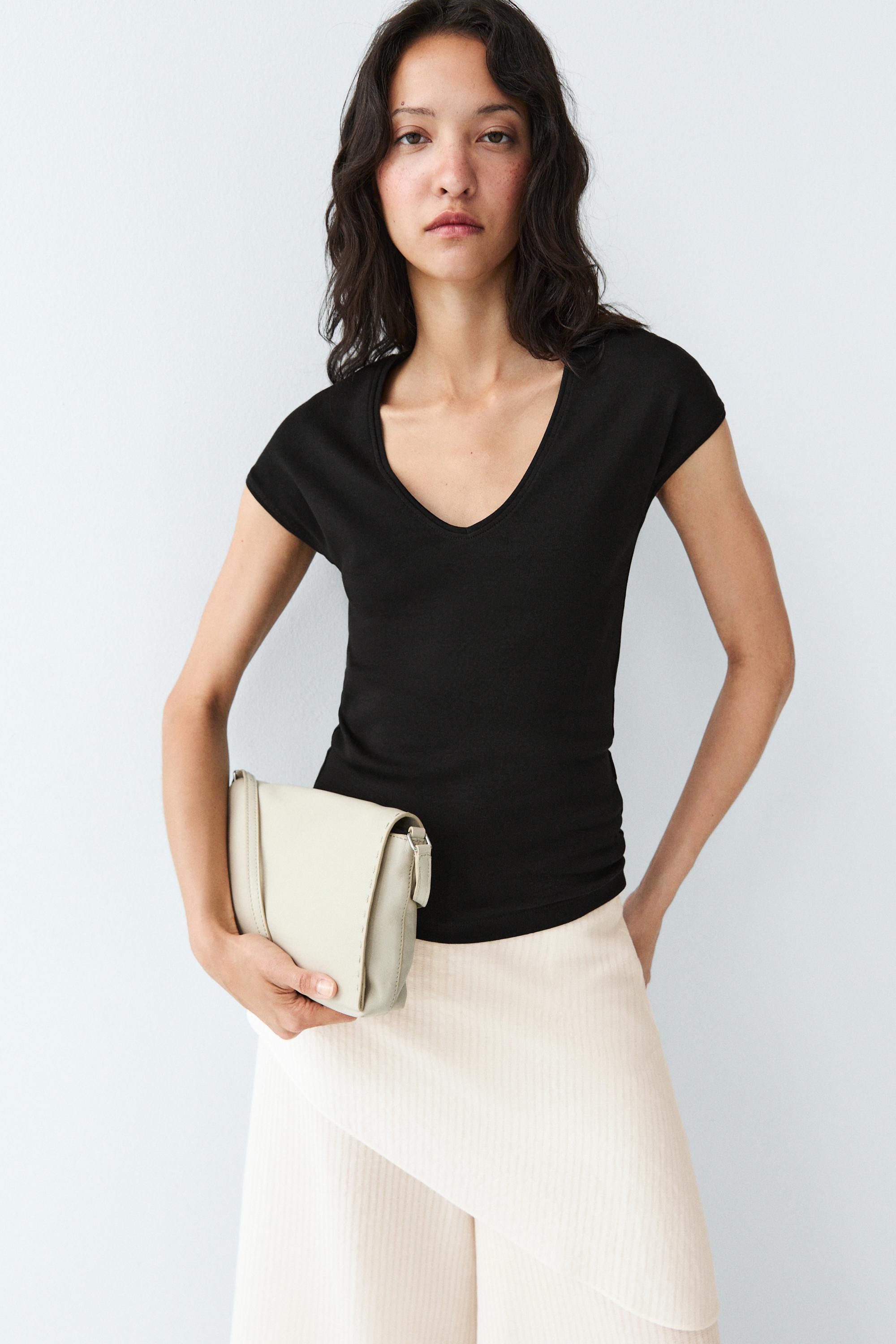 V-neck T-shirt