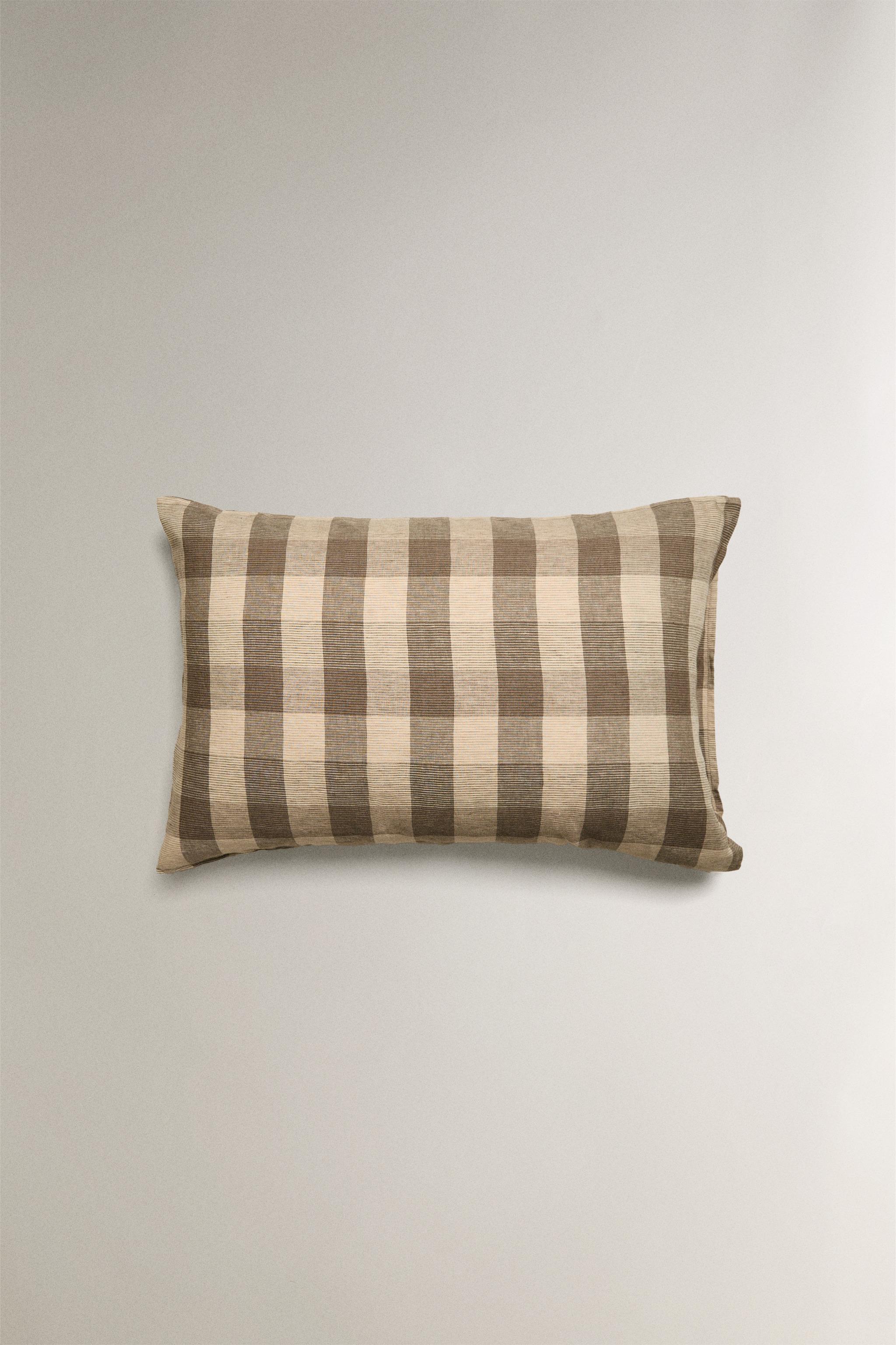 CHECKED LINEN PILLOWCASE