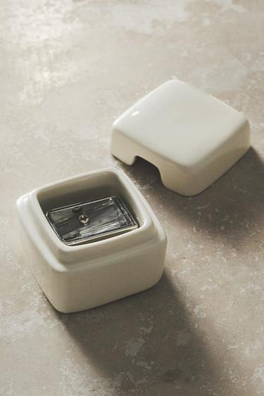 STONEWARE MAKEUP PENCIL SHARPENER - Ecru by Zara