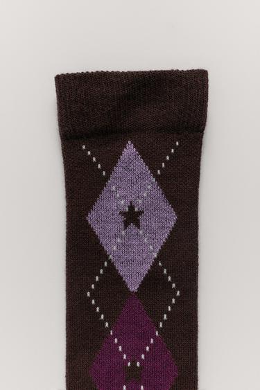 حزمة من زوجي جوارب عالية بنقشة معينات - بني by Zara