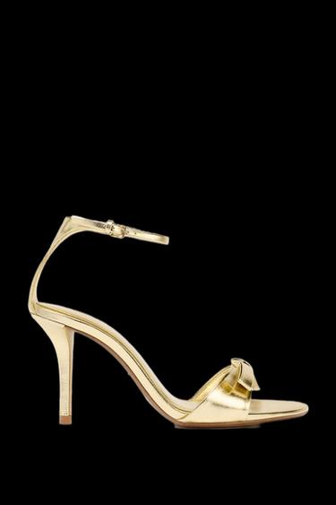 SANDALETTE MIT ABSATZ, SCHLEIFE UND METALLIC-EFFEKT - Goldfarben von Zara - Bild 0