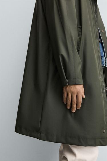 PARKA COM EFEITO DE CAUCHO COM CAPUZ - Caqui-escuro da Zara
