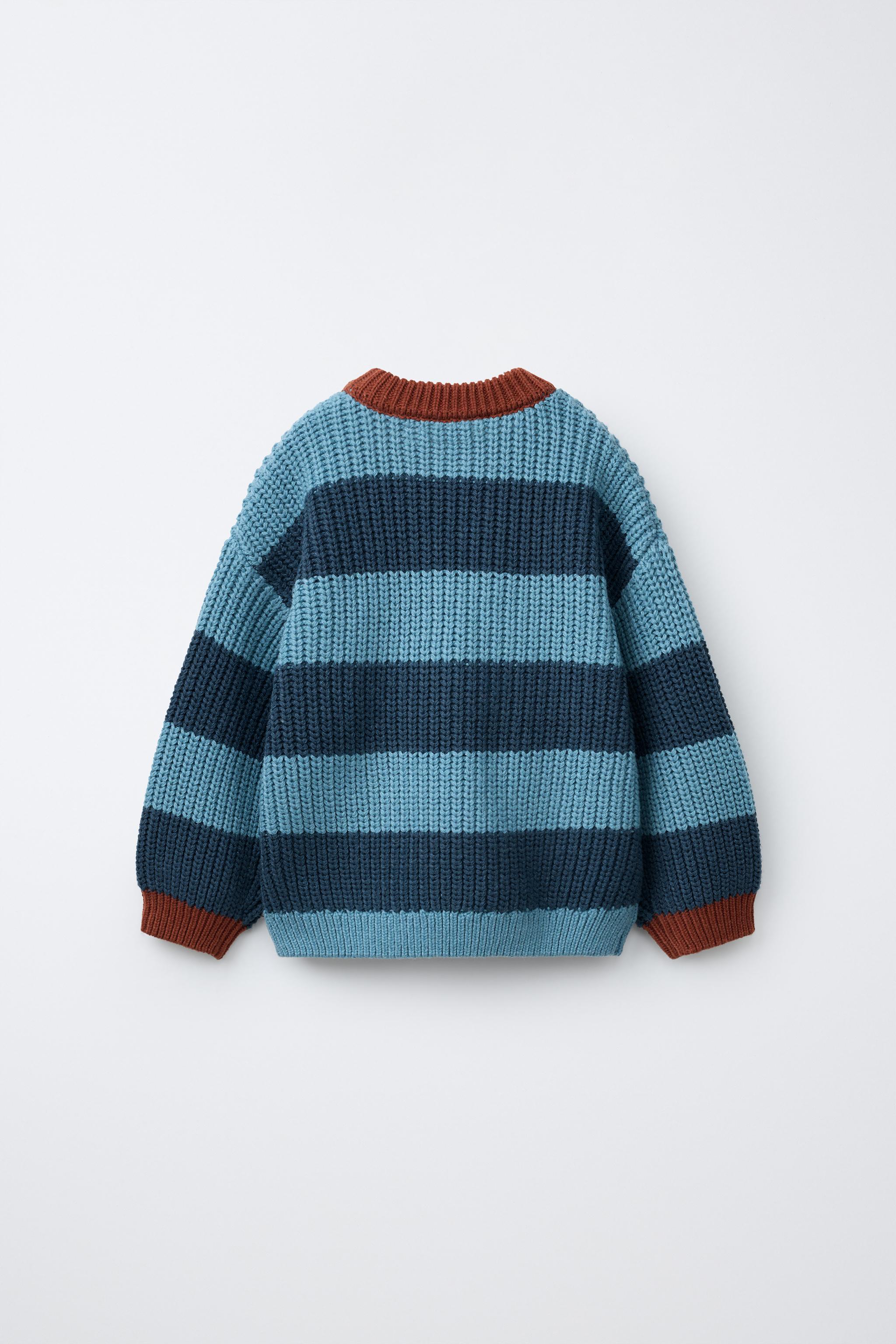 PULL EN MAILLE À RAYURES