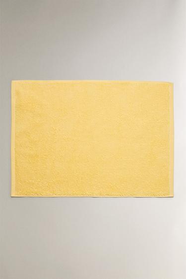 ALFOMBRA BAÑO LISA ANTIDESLIZANTE - Amarillo medio de Zara