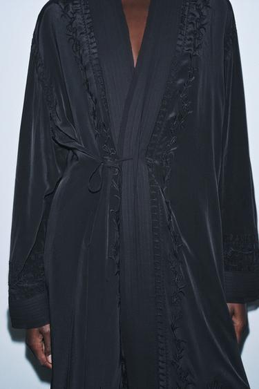 ZW COLLECTION LIMITED EDITION EMBROIDERED SASH KIMONO - Black by Zara