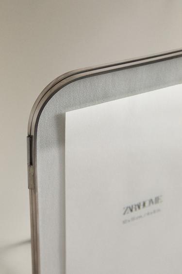 METAL PHOTO FRAME WITH ROUNDED CORNERS - Silver by Zara - Image 2