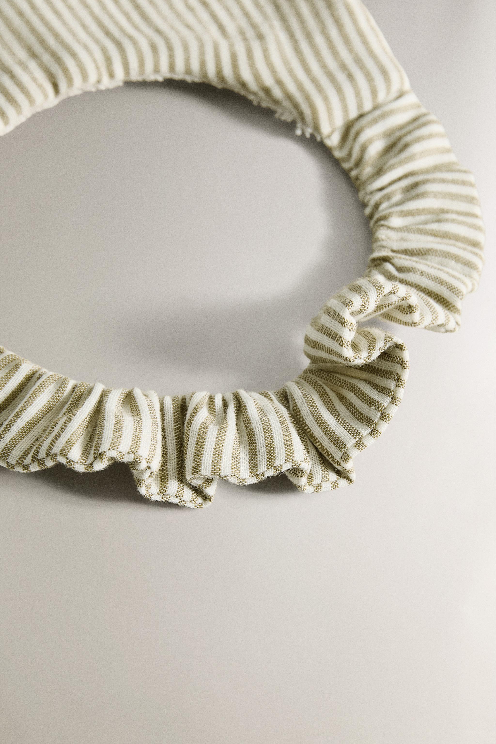 STRIPED MUSLIN BABY BIB