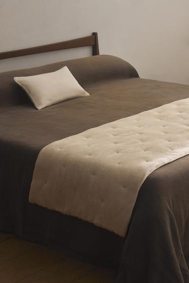 ÉDREDON PIED DE LIT PLISSÉ - Marron de Zara - Image 4