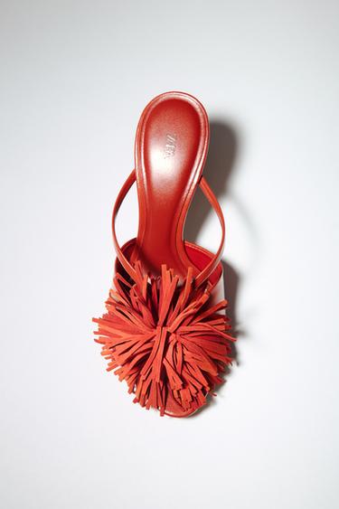 HØJHÆLEDE SANDALER MED FRYNSER - Koralrød fra Zara