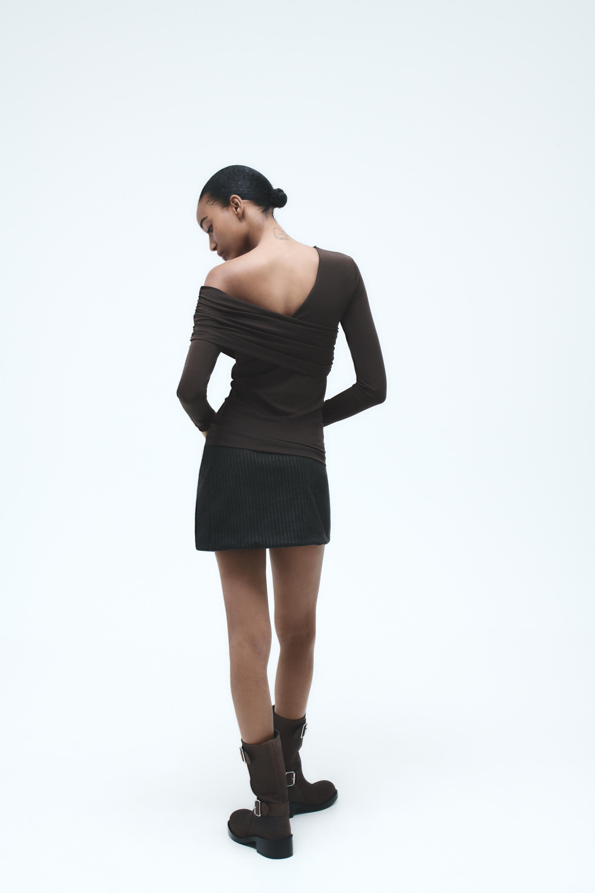 EXPOSED SHOULDER DRAPED TOP - Dark brown | ZARA Canada