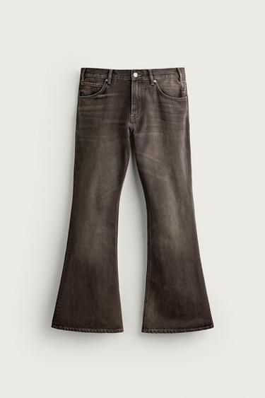 JEANS FLARE FIT - Marrón de Zara