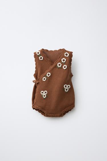KIMONO EN MAILLE À FLEURS CROCHET - Caramel de Zara