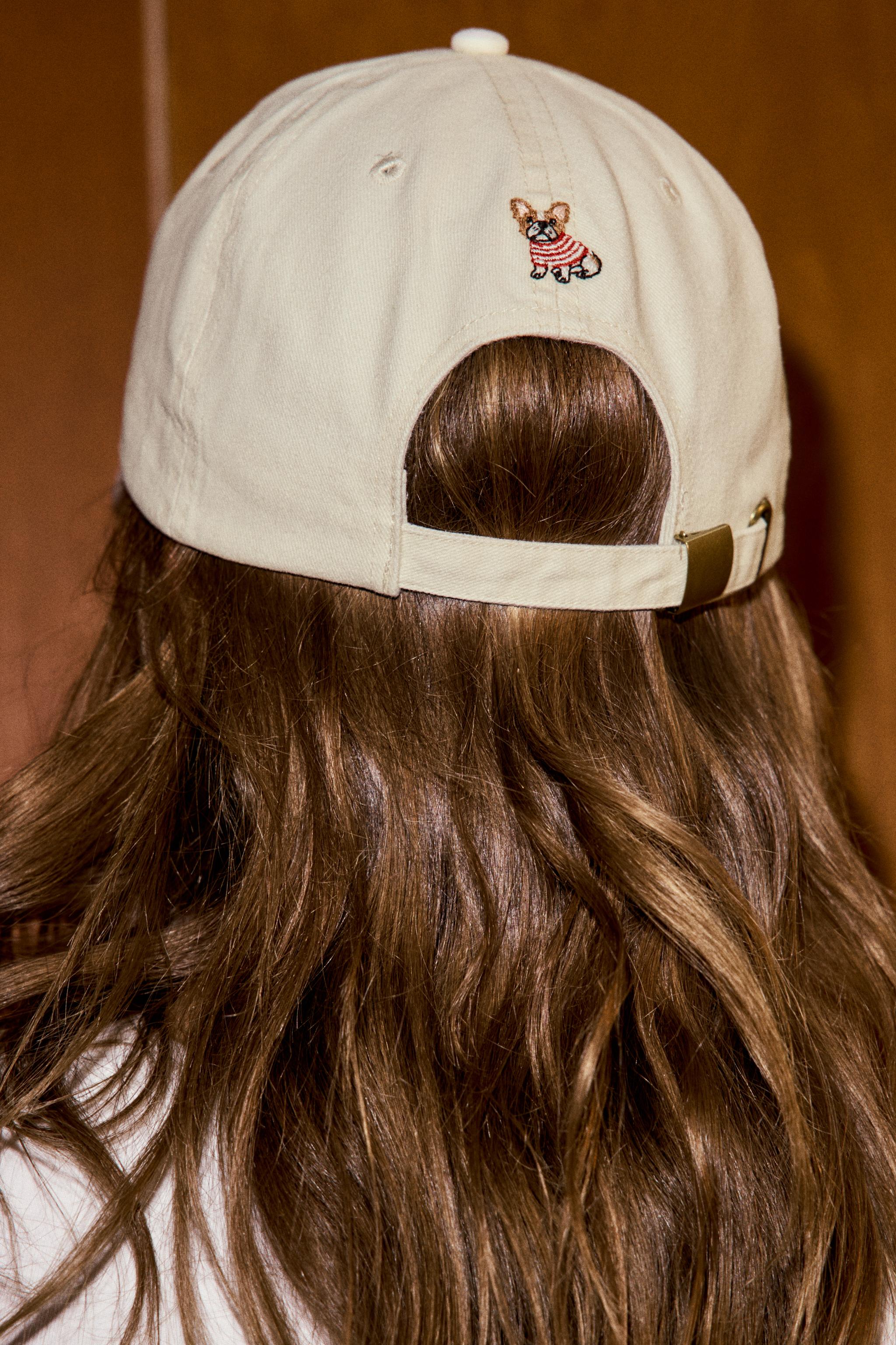 CASQUETTE SERGÉ INSCRIPTION CHIEN