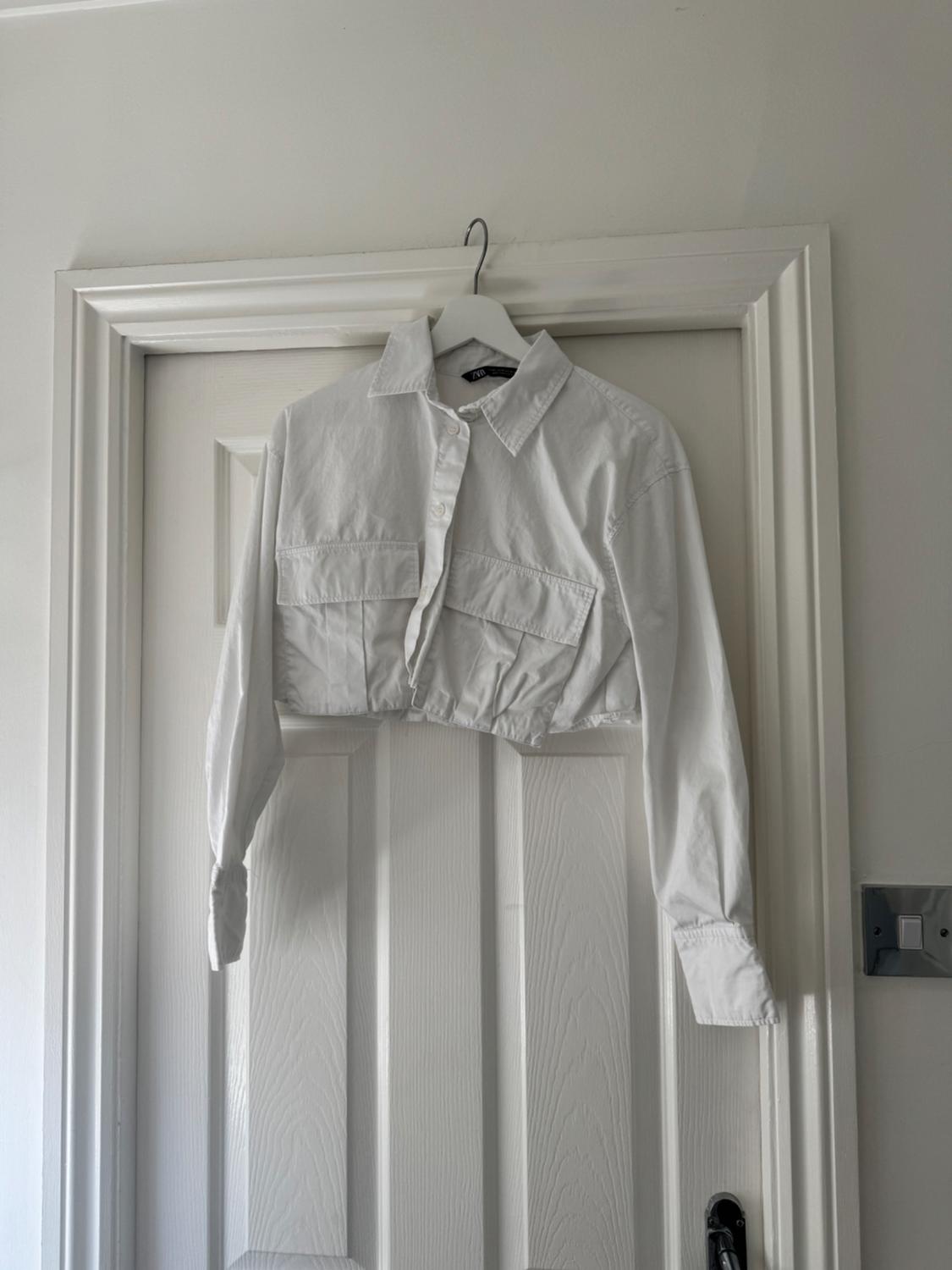GABARDINE FABRIC CROPPED SHIRT