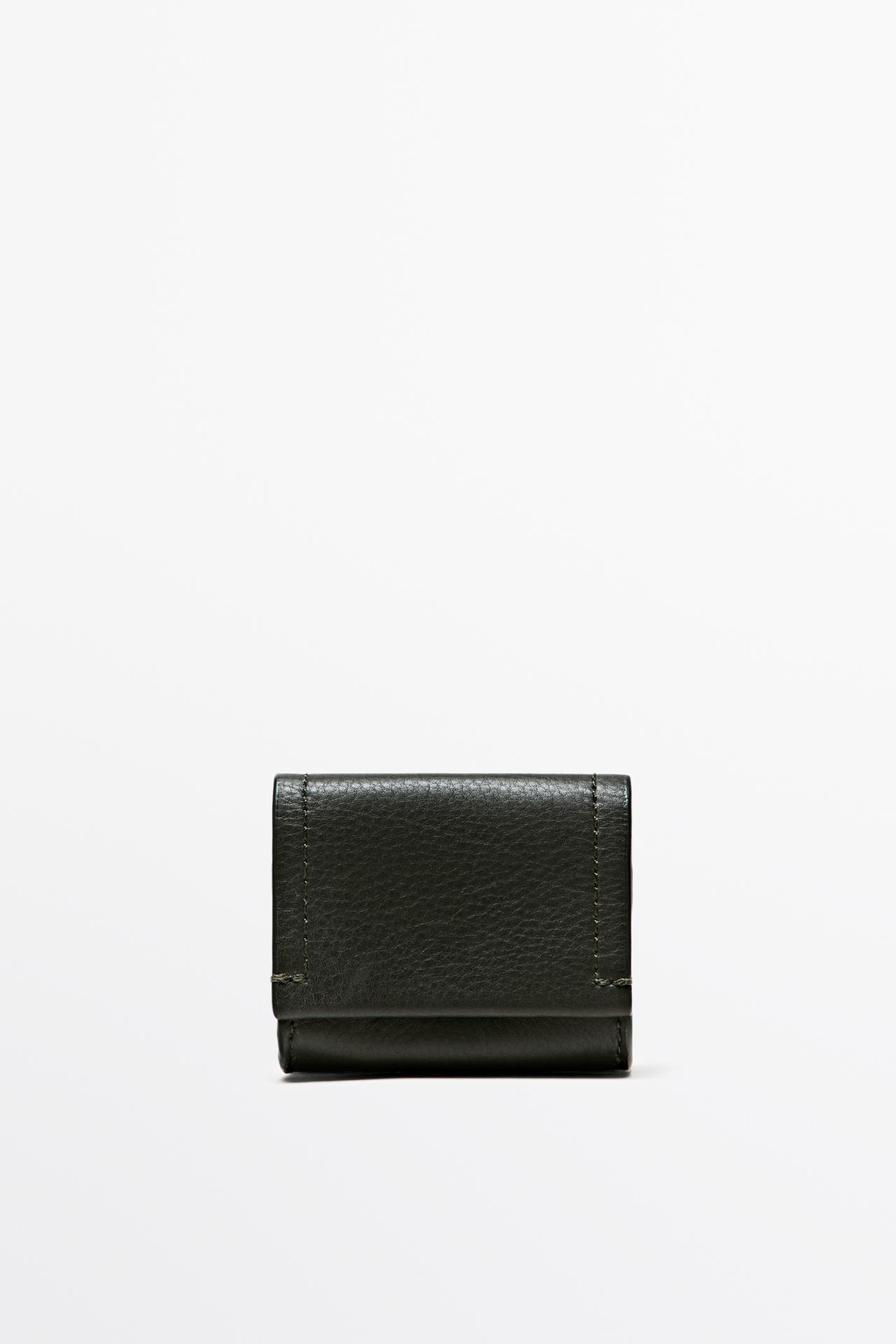 Nappa leather AirPods case — Bottle green