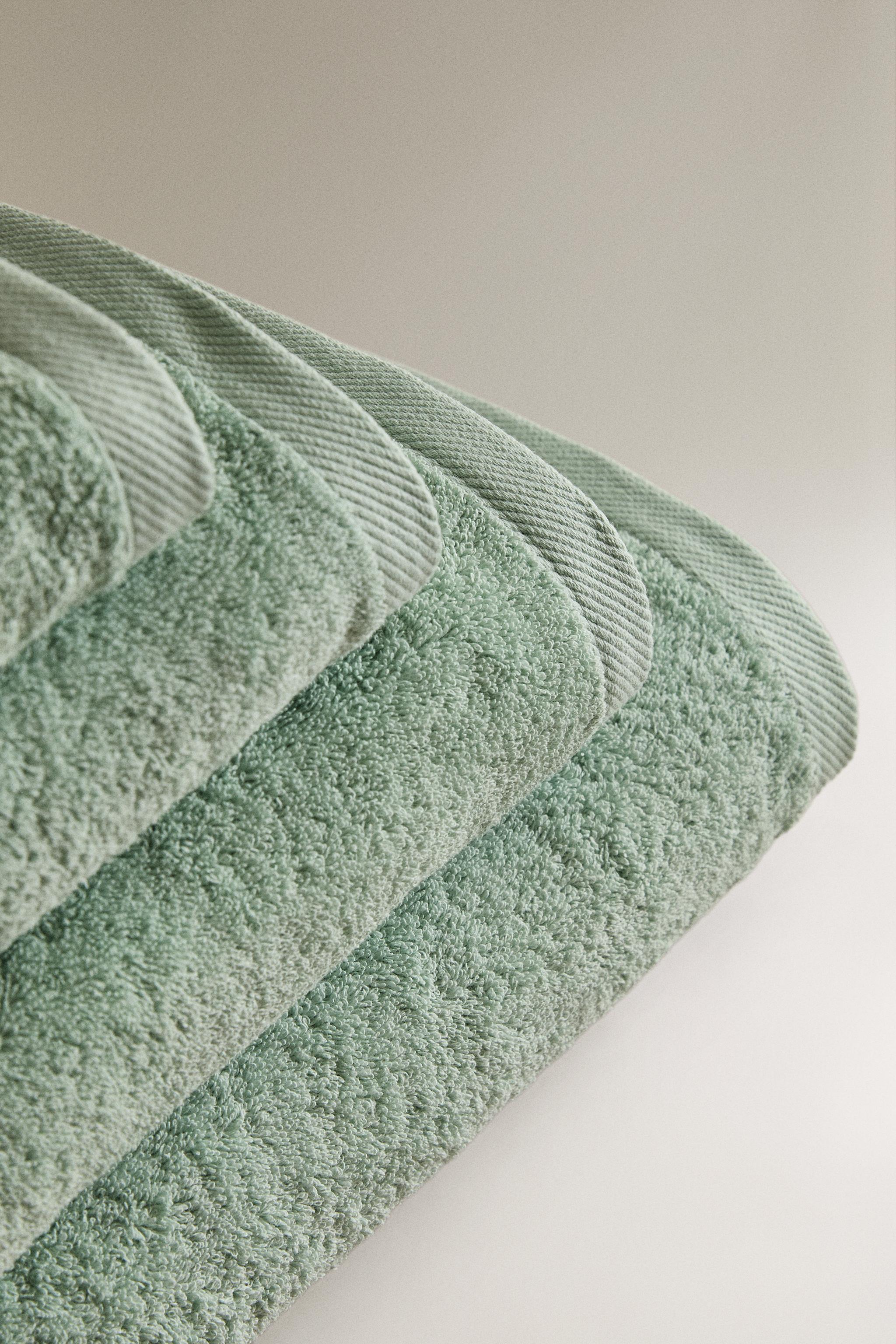 PLAIN COTTON TERRY BATH TOWEL (500 GSM) — Green / Blue