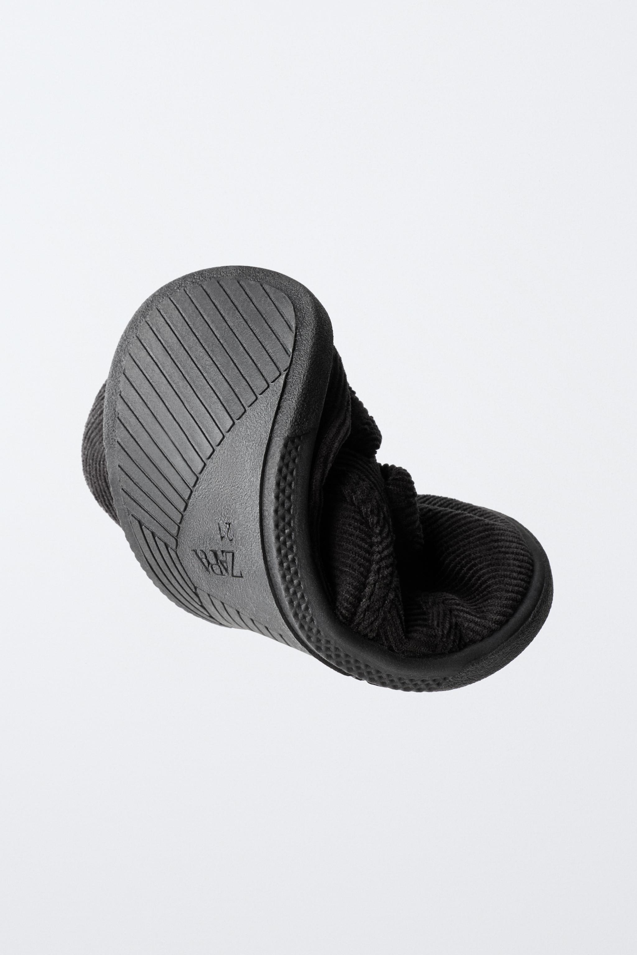 TENNIS EN VELOURS CÔTELÉ BAREFOOT