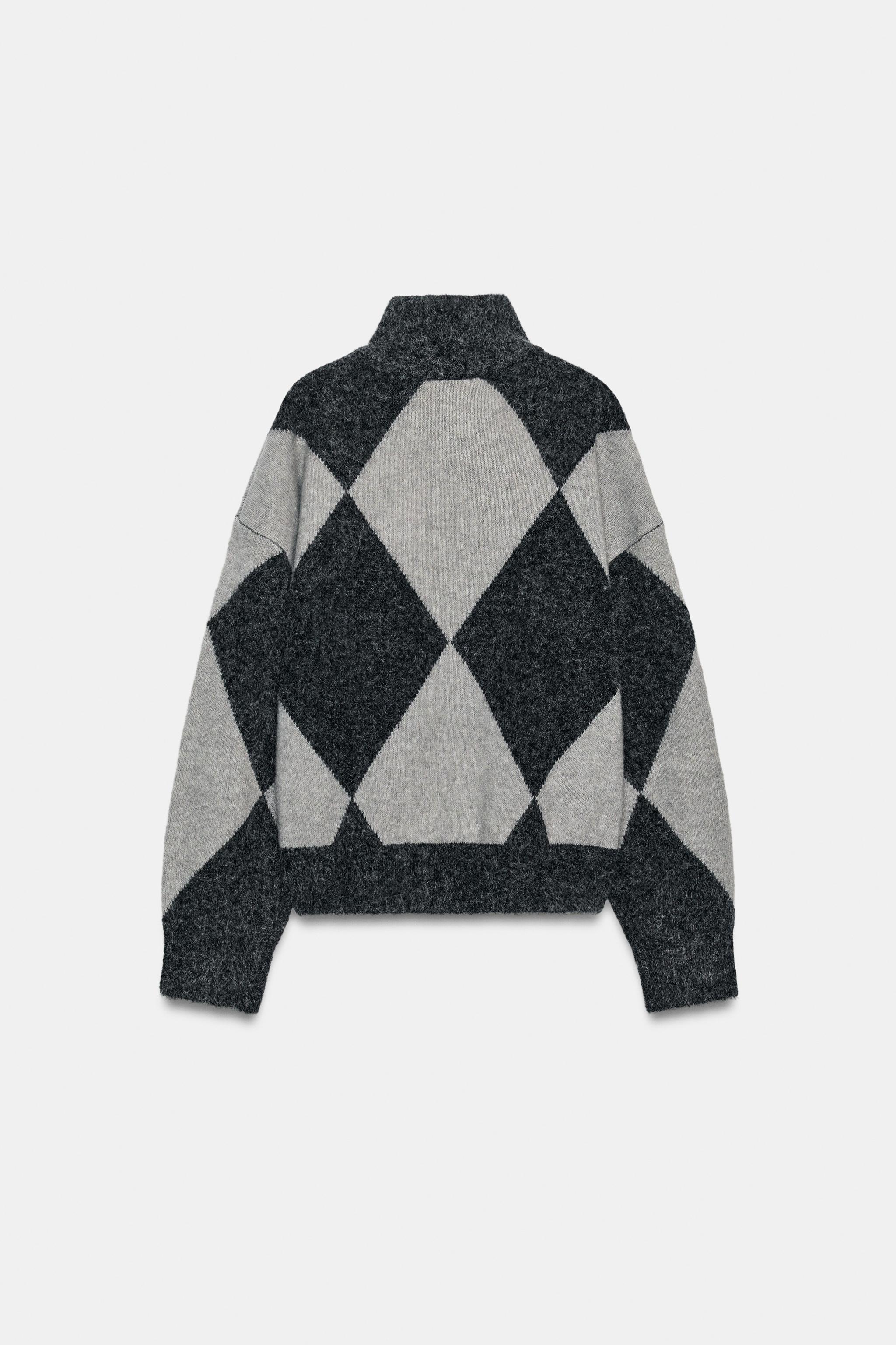 ARGYLE KNIT SWEATER