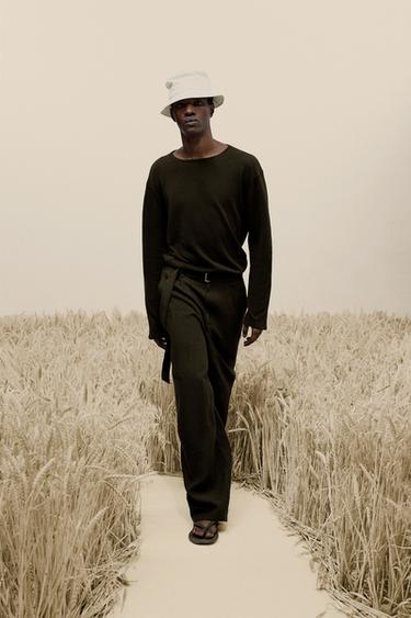 COTTON - LINEN LIMITED EDITION T-SHIRT - Black by Zara