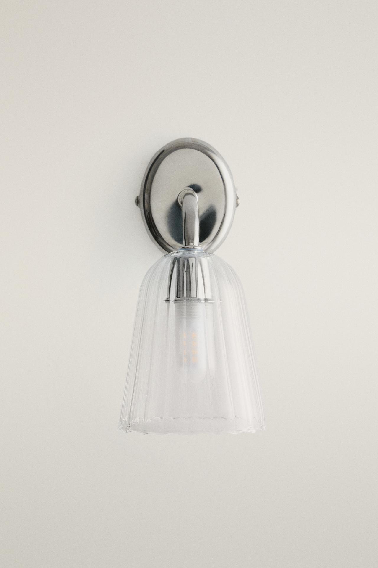 LAMP | GLASS AND IRON WALL LIGHT