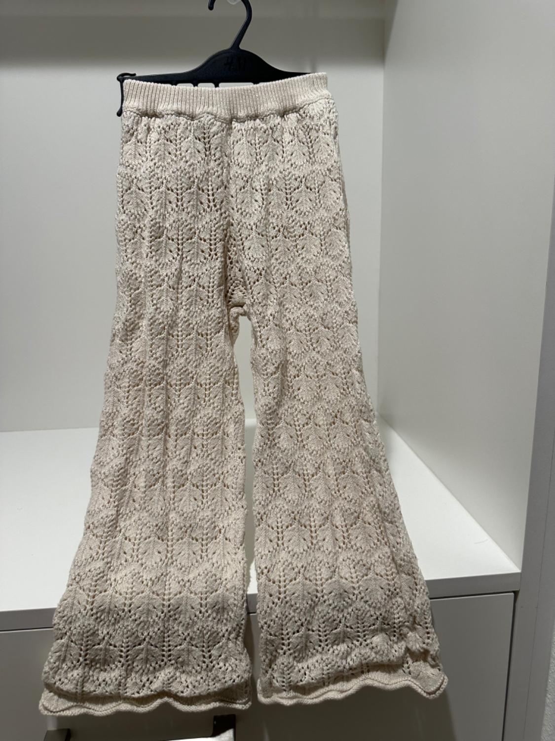 PANTALÓN PUNTO CALADO
