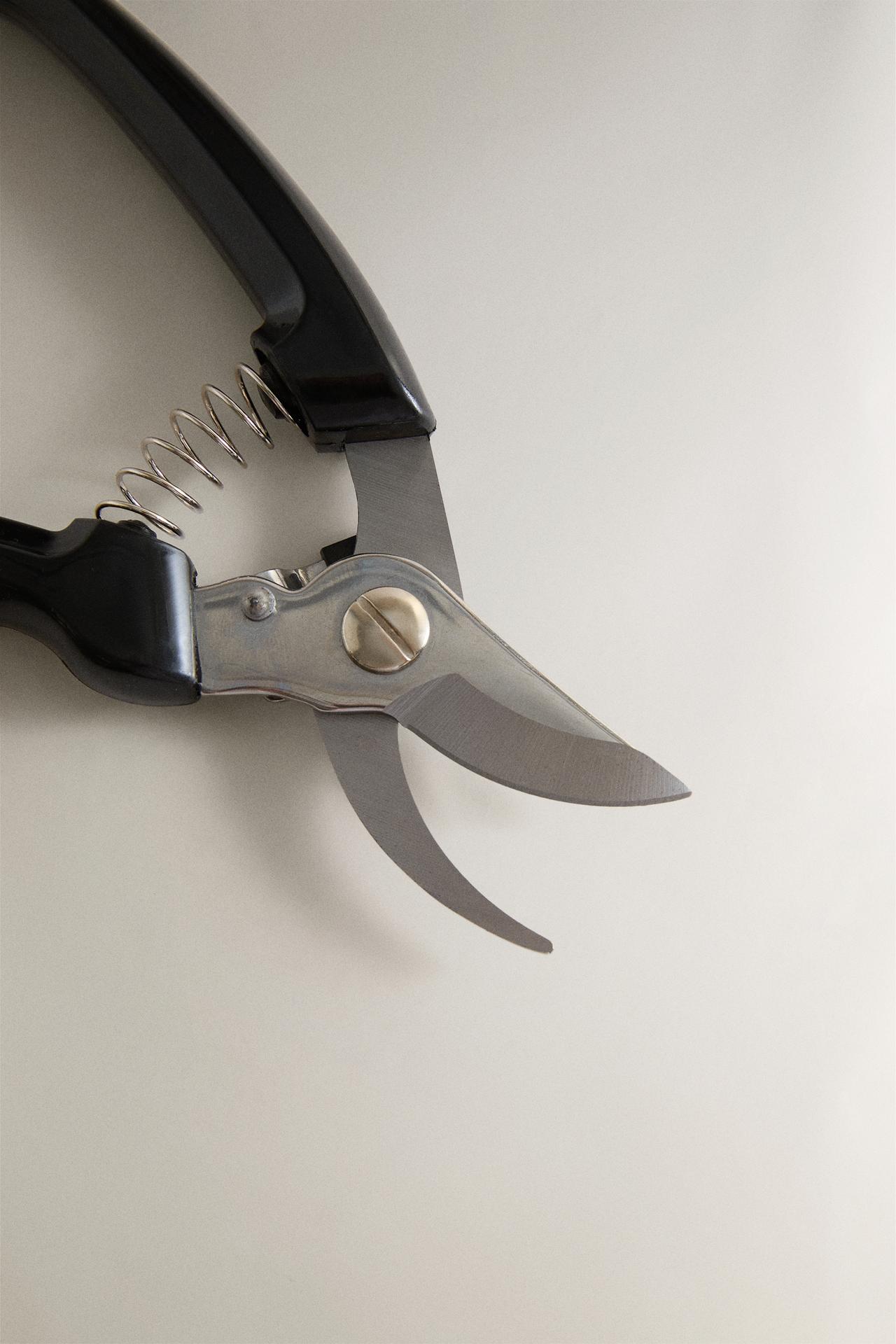 STAINLESS STEEL PRUNING SHEARS | STUDIO MARY LENNOX — Black