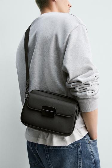 BOLSA CRUZADA CON TEXTURA