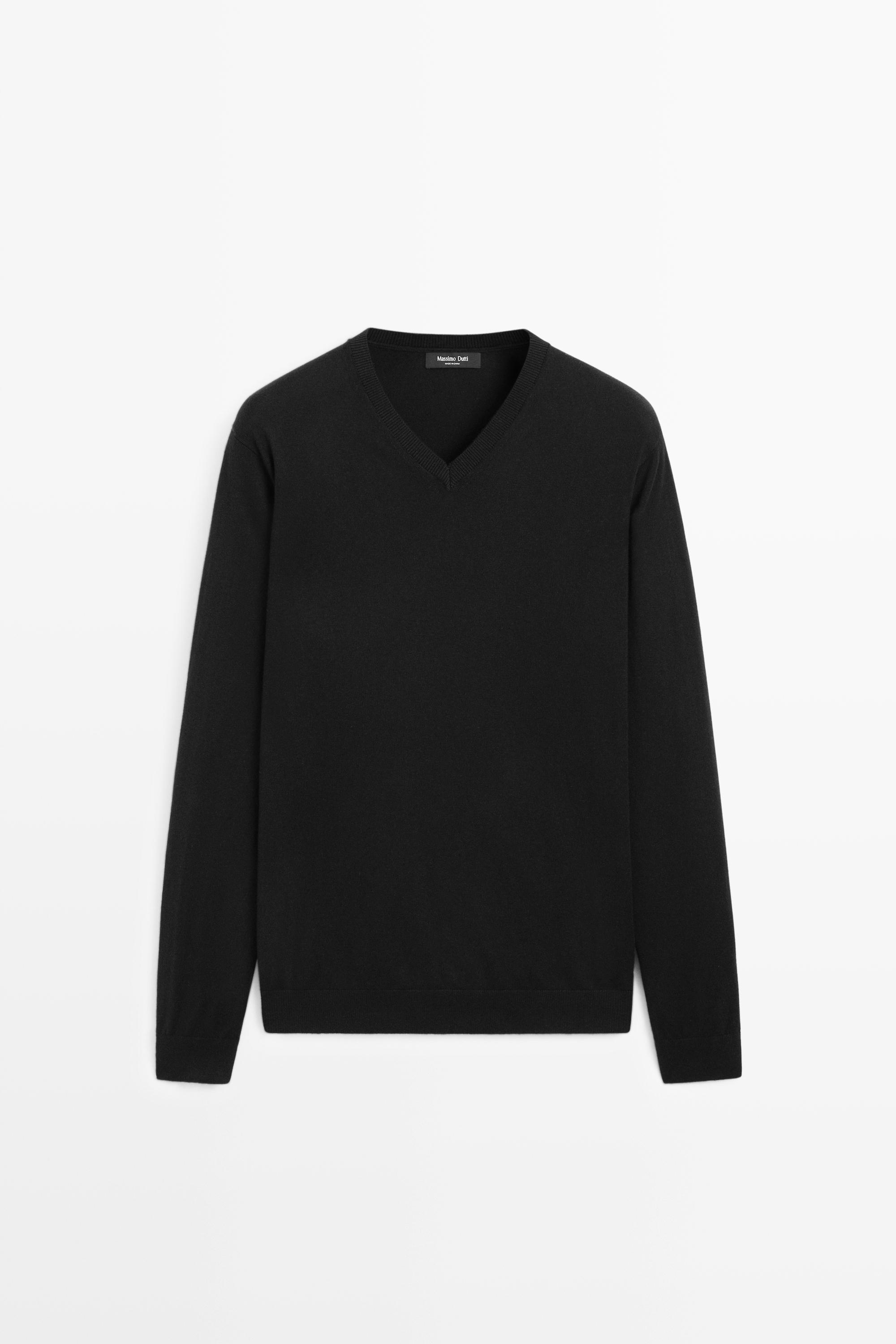Cotton blend V-neck knit sweater