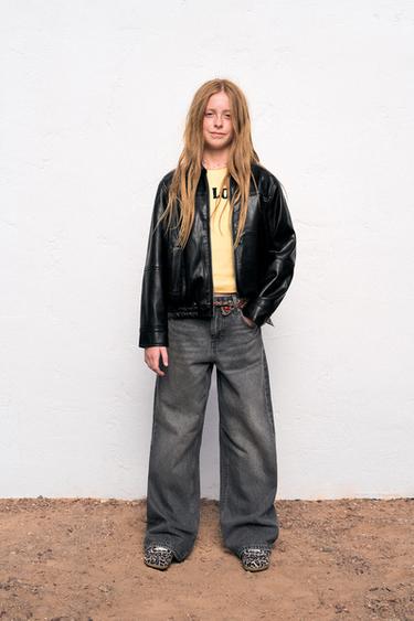 CAZADORA BOMBER EFECTO PIEL - Negro de Zara