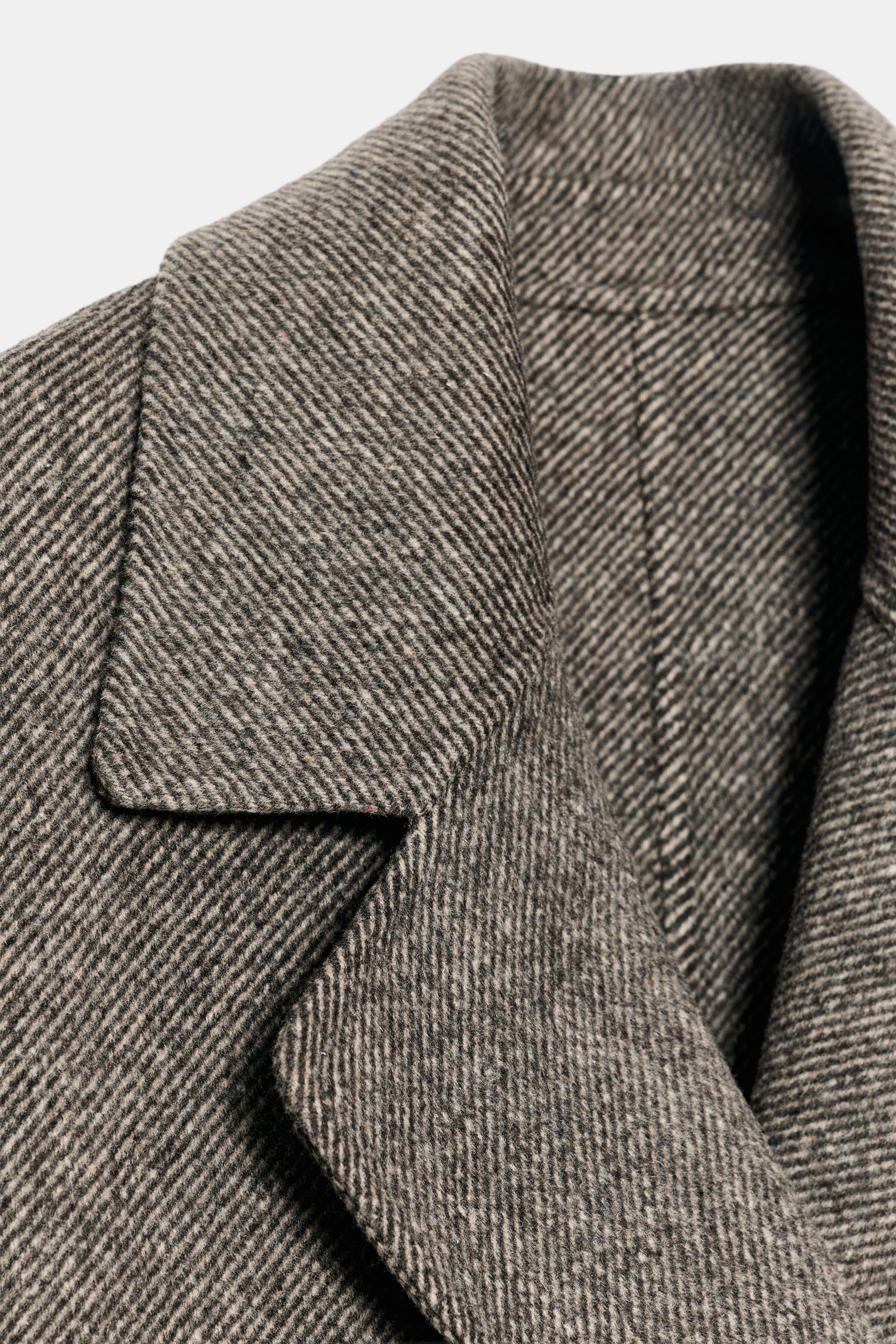 DOUBLE-BREASTED WOOL COAT