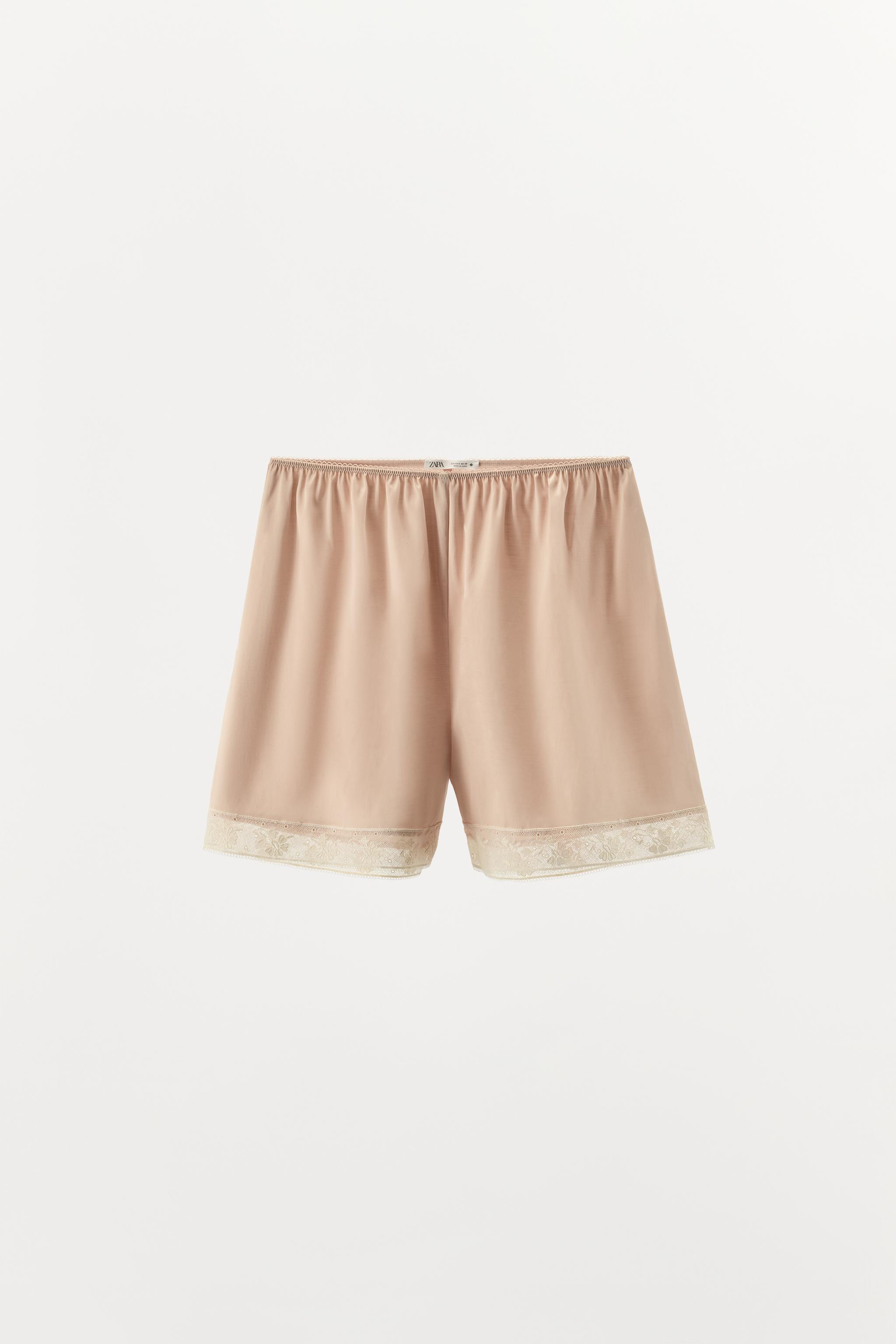 SATIN EFFECT LACE SHORTS