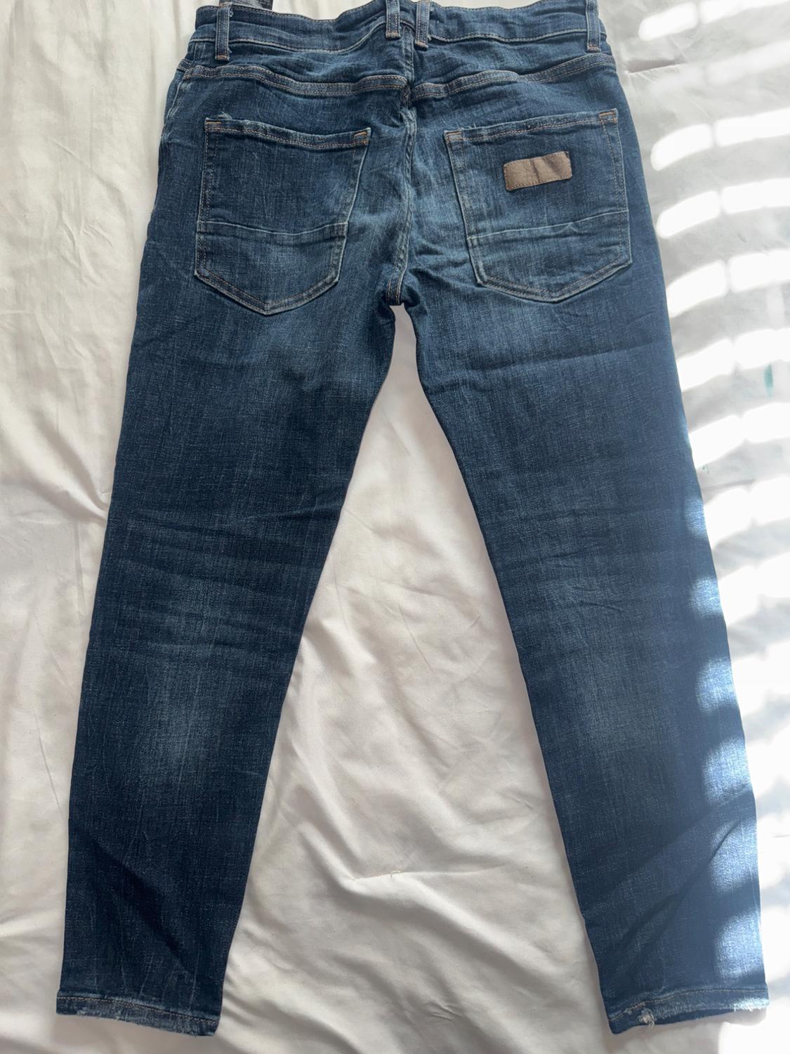 TAPERED FIT JEANS - Image 2