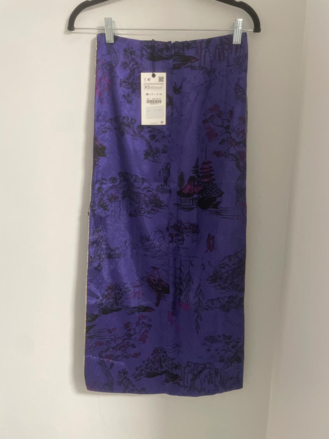 FALDA ESTAMPADA VIVO