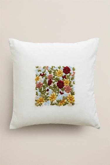 FLORAL EMBROIDERED THROW PILLOW COVER — Oyster-white 1