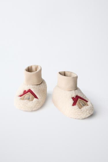 ДОМАШНІ КАПЦІ З ДЕТАЛЯМИ - Білий екрю Zara