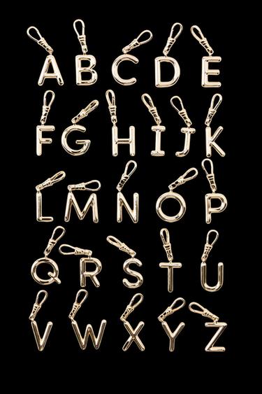 CHARMS LETRAS - Dorado de Zara - Imagen 0