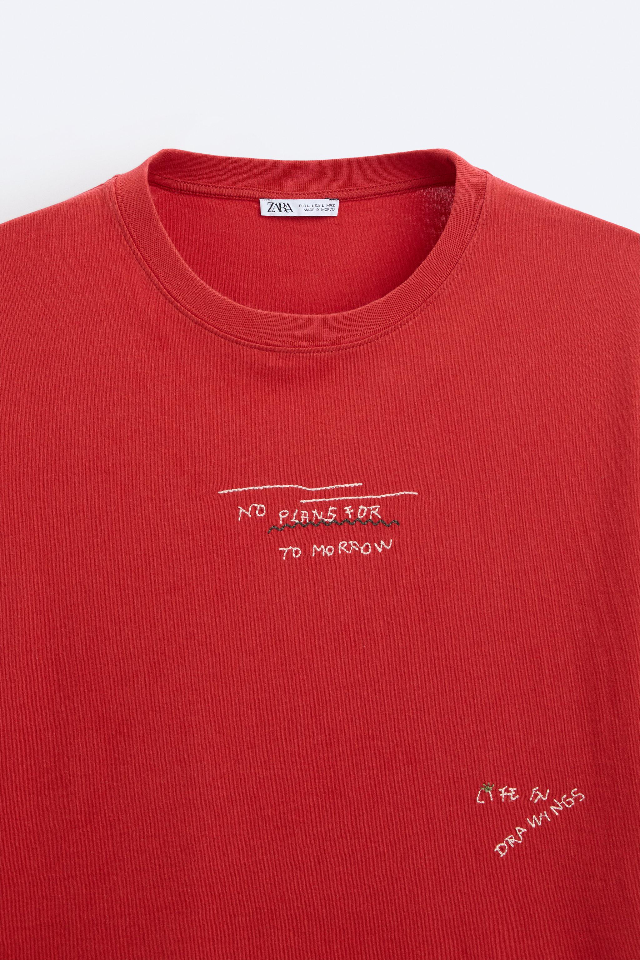 EMBROIDERED TEXT T-SHIRT