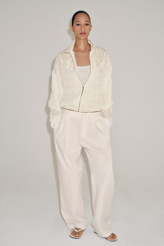 BLOUSON BOMBER FRONCÉ ZW COLLECTION - Écru de Zara - Image 4