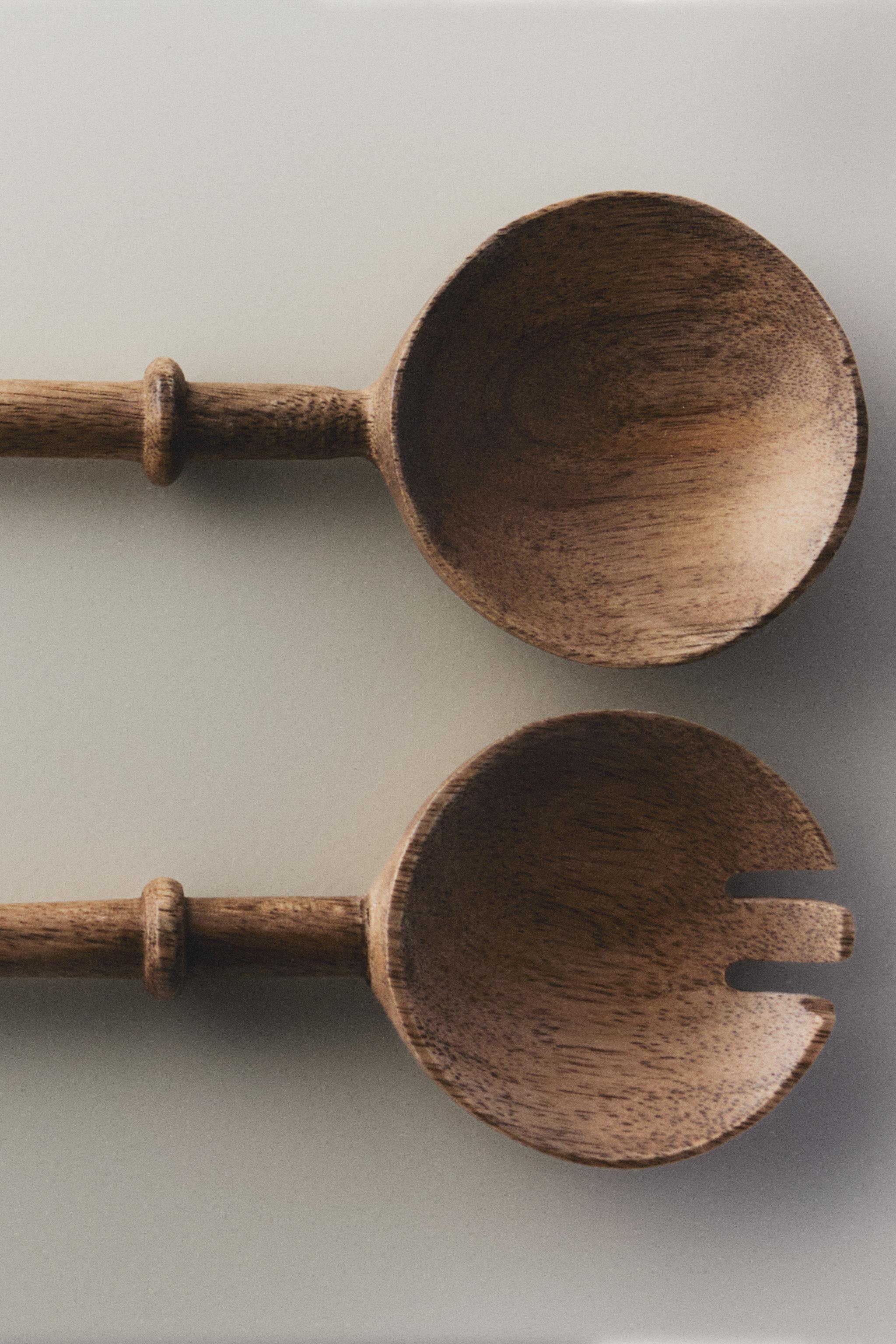 WOODEN SALAD SERVING SET (SET OF 2)