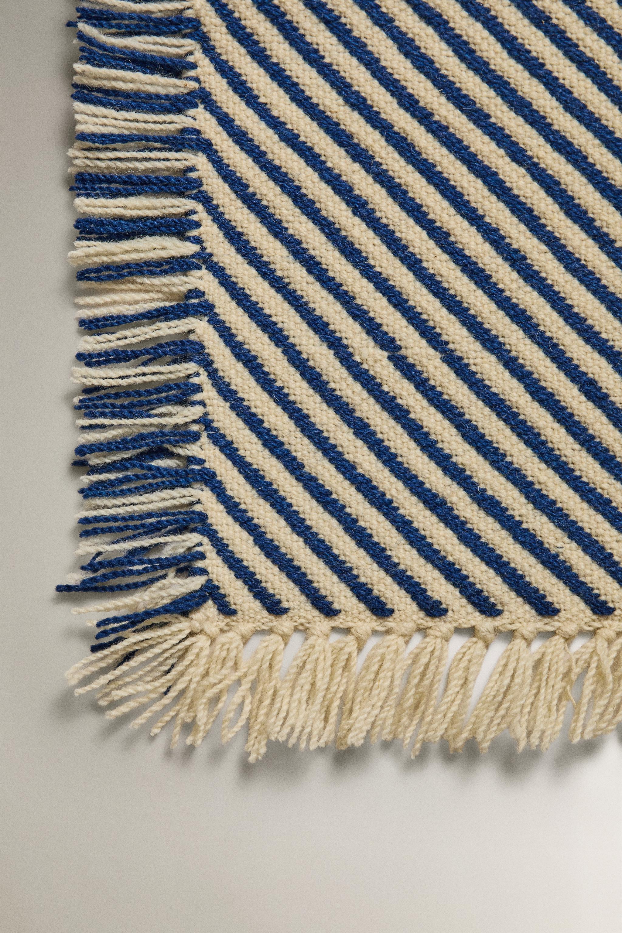 KIDS' WOOL RUG — Ecru / Blue