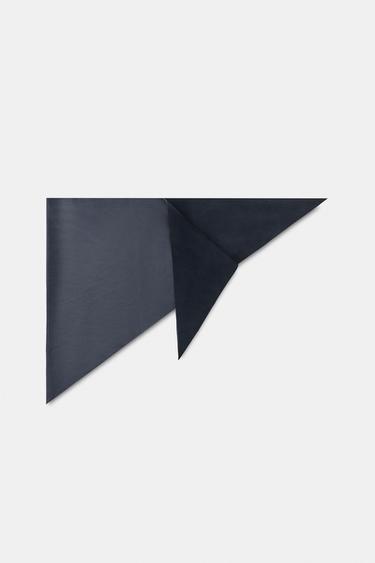 BANDANA UNIE 100% CUIR - bleu marine de Zara - Image 3