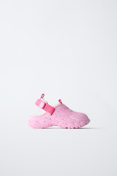 ZUECO DEPORTIVO - Fucsia de Zara