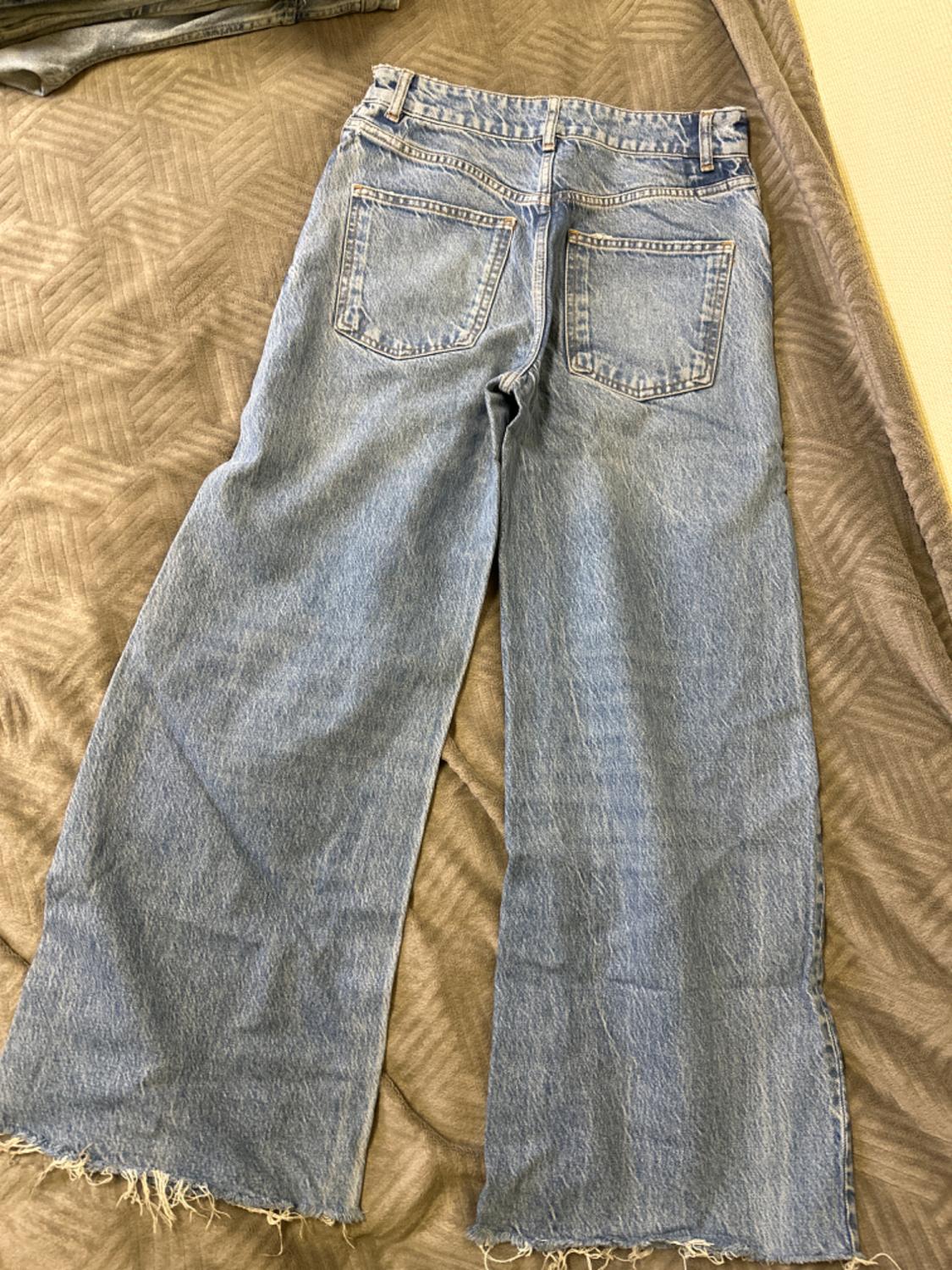JEANS - Image 3