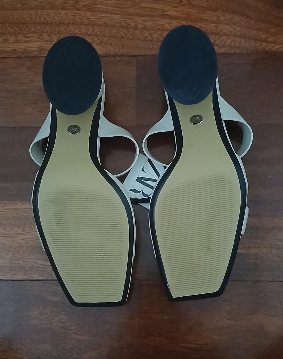 BLOCK HEEL LEATHER SANDALS - Image 4