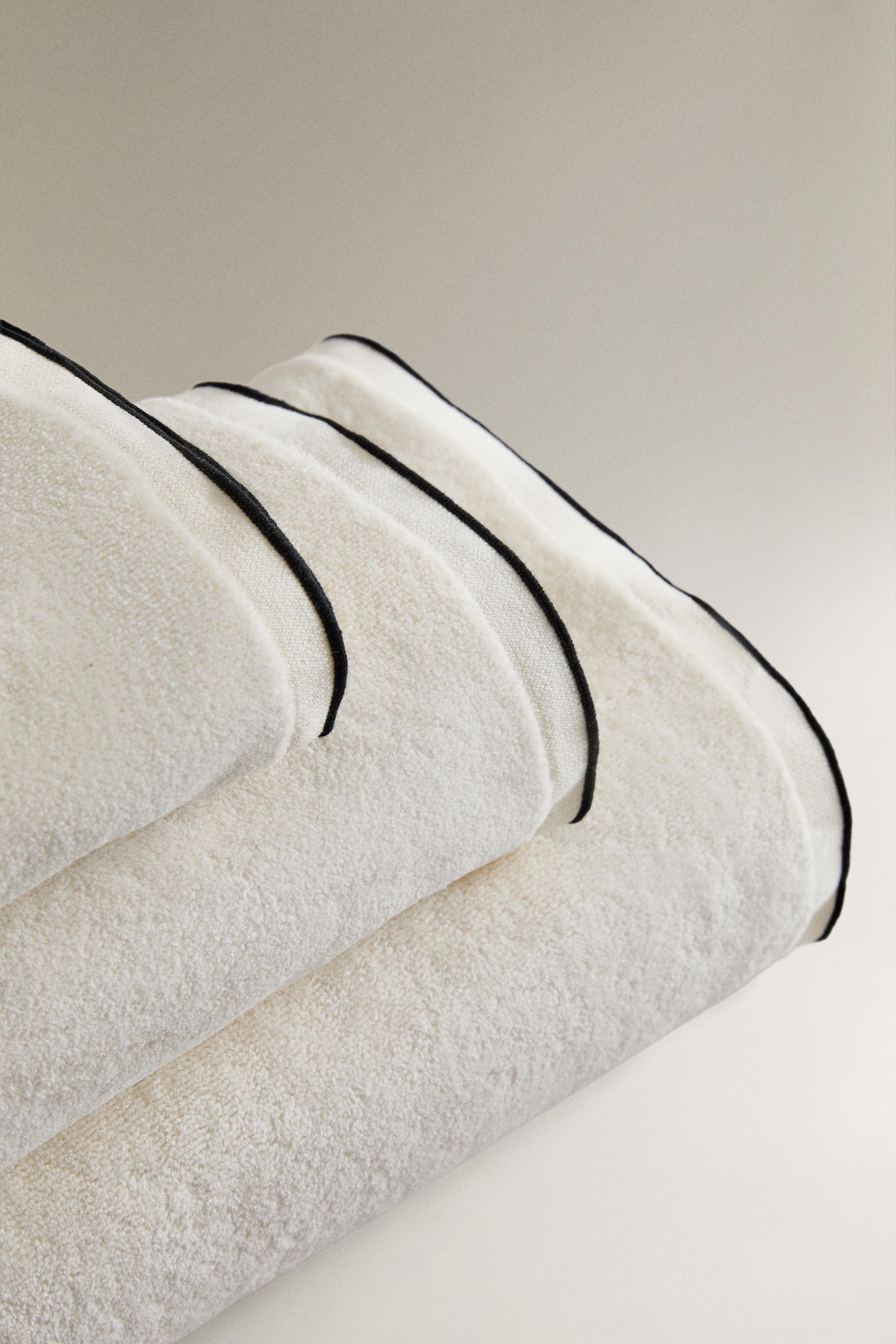 SERVIETTE DE BAIN VELOURS OVERLOCK