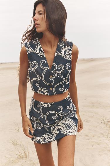 Zara EMBROIDERED CROPPED VEST TOP - Ecru / Navy