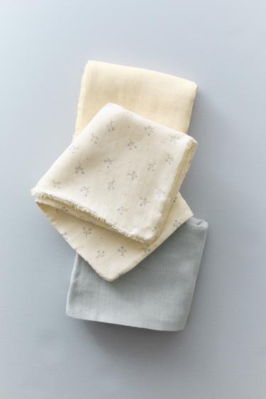 MINI BABY TOWEL WITH MINI FLOWERS (PACK OF 3) - Oyster-white by Zara