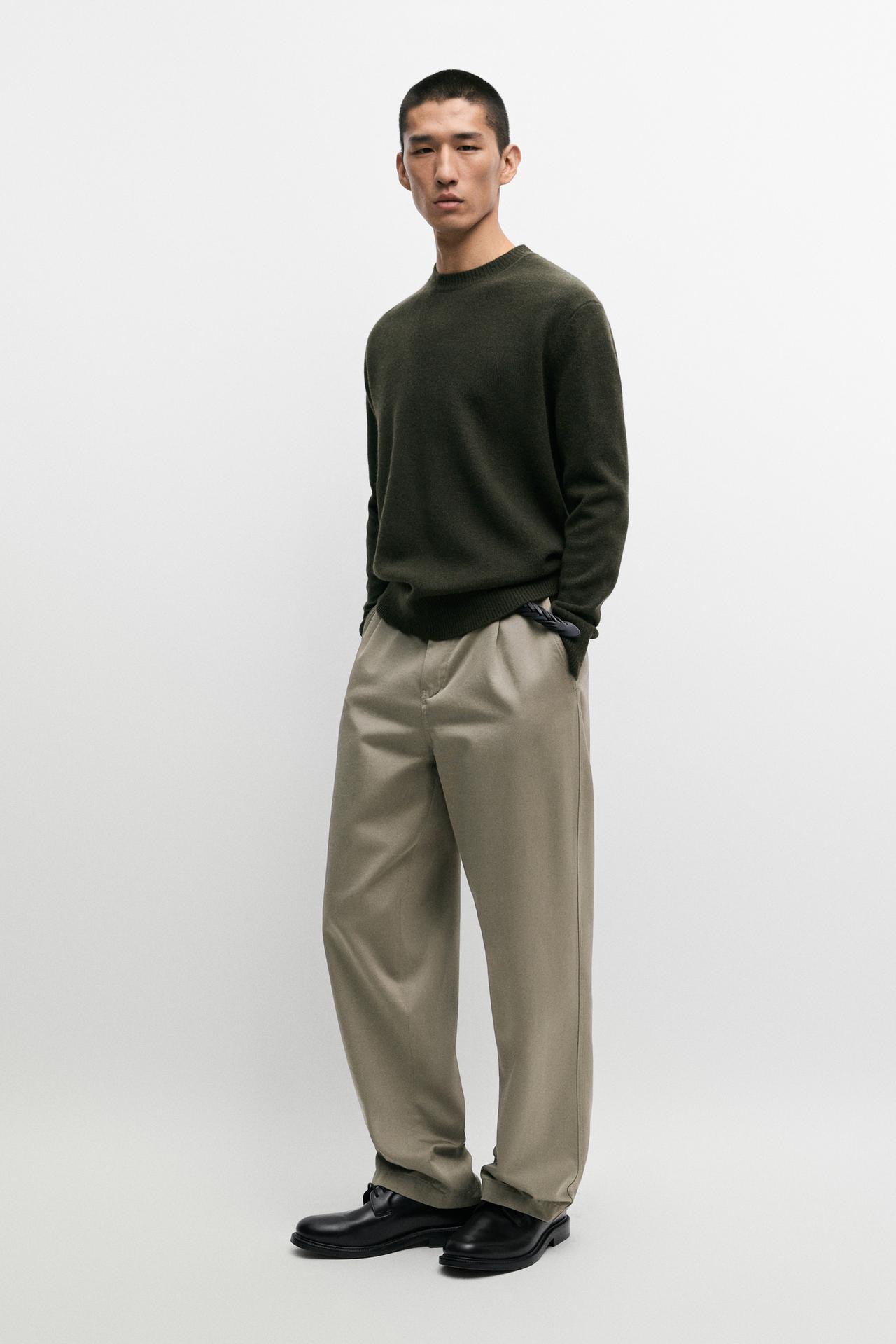 100% wool knit sweater with round neck — Dark coral