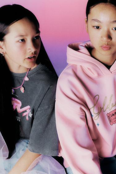 KPOP DEMON HUNTERS™ NETFLIX © КАПЮШОНДЫ СВИТШОТ - Қызғылт Zara компаниясынан